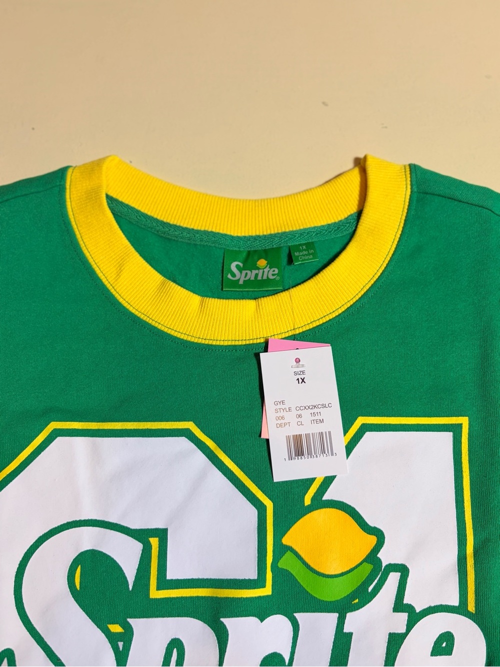 Sprite Women’s Oversized Graphic Crewneck Sweatshirt Green Yellow Size 1X NWT - Picture 4 of 7